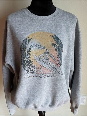 Vintage Style Ski Colorado Grey Graphic Crewneck Sweatshirt Size Large
